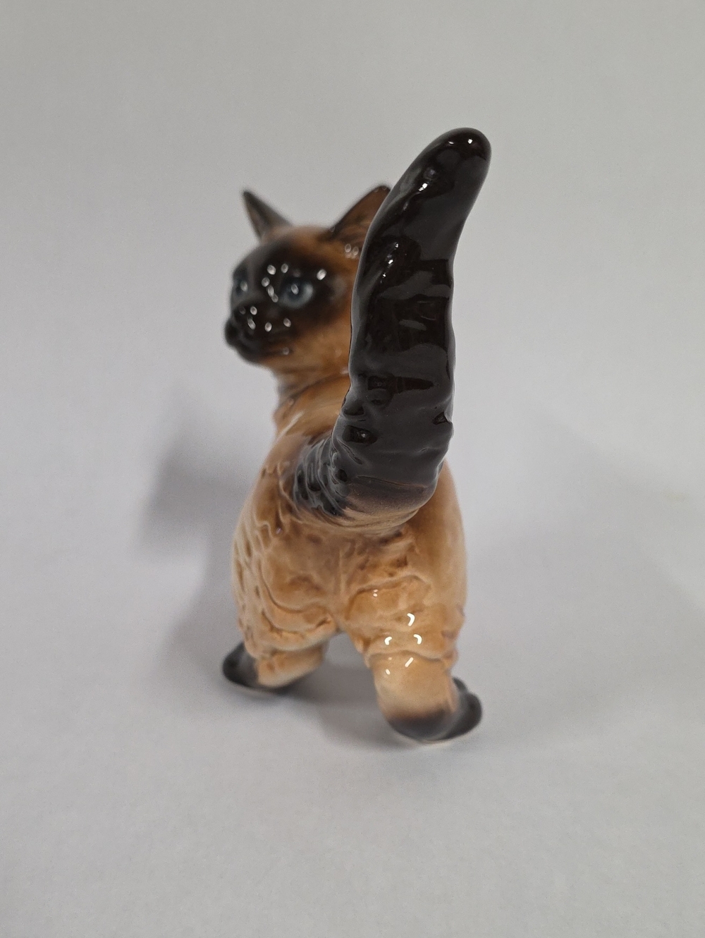 Vintage Goebel #029 Porcelain Siamese Cat Figurine - Made In West Germany - Picture 4 of 10